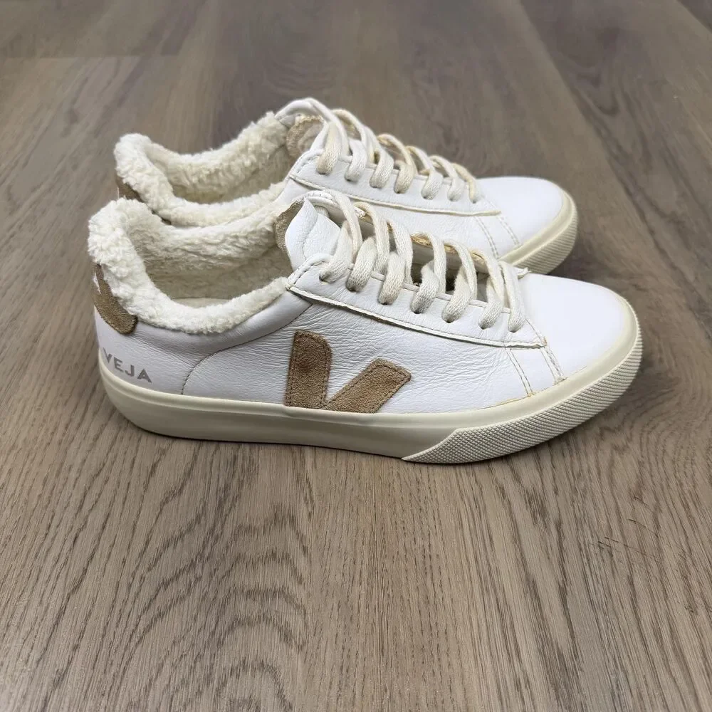 Veja Shoes Womens Size 7 White Leather Sherpa Lined Low Top Sneakers Casual
